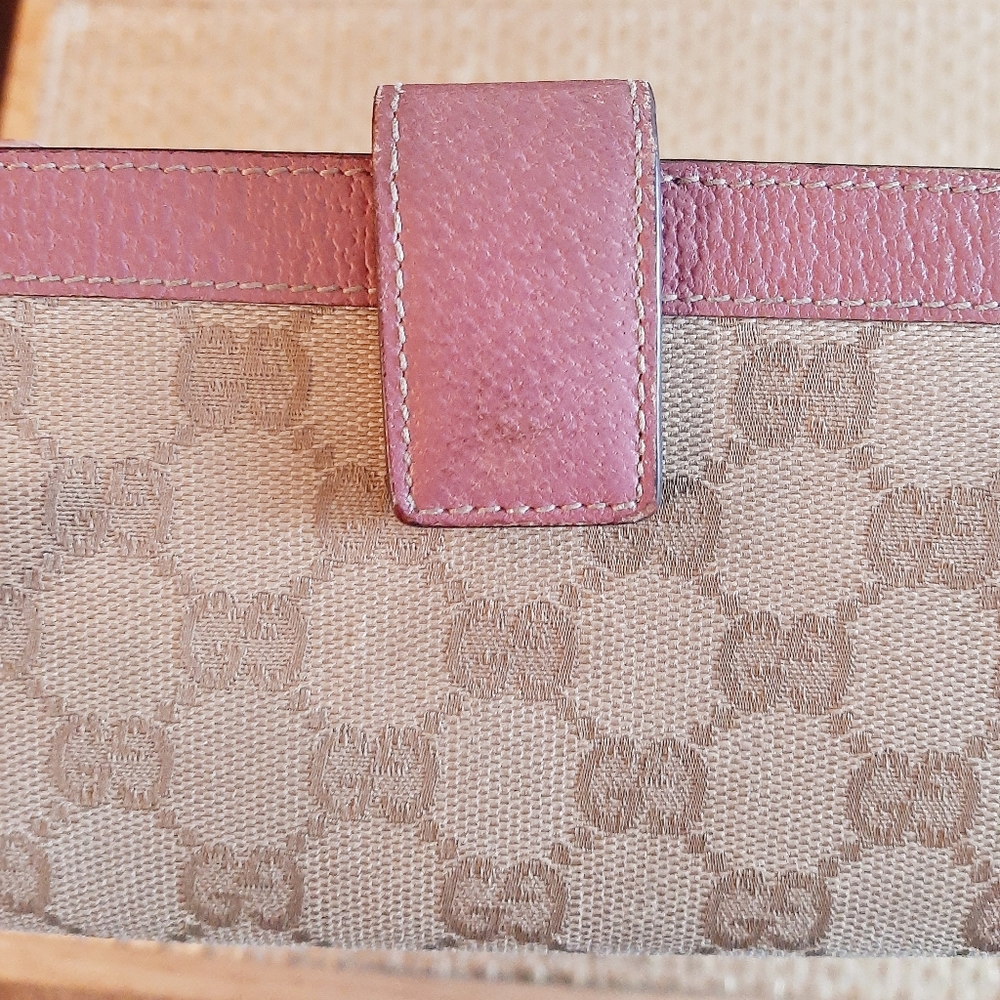 Gucci Wallet - 100% Authentic - Picture 10 of 13